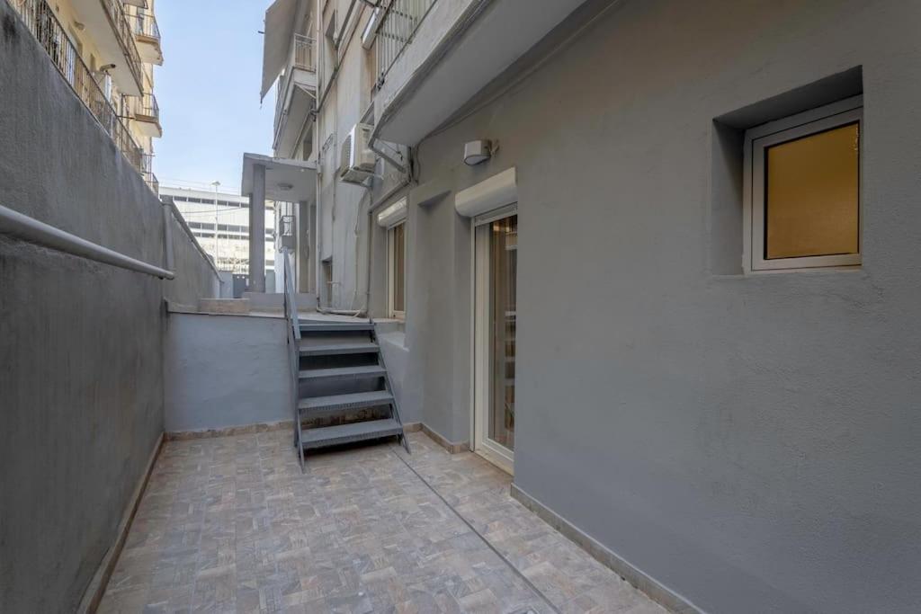 Lux Studio At French Institute Солун Екстериор снимка
